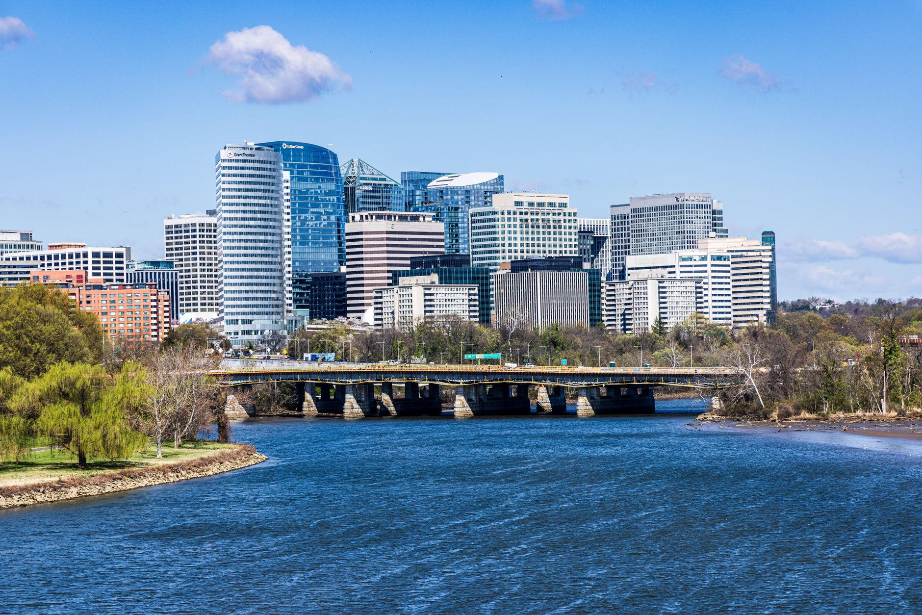 Best Arlington TX Business Guide 2026: Top Companies, Industries, and Opportunities
