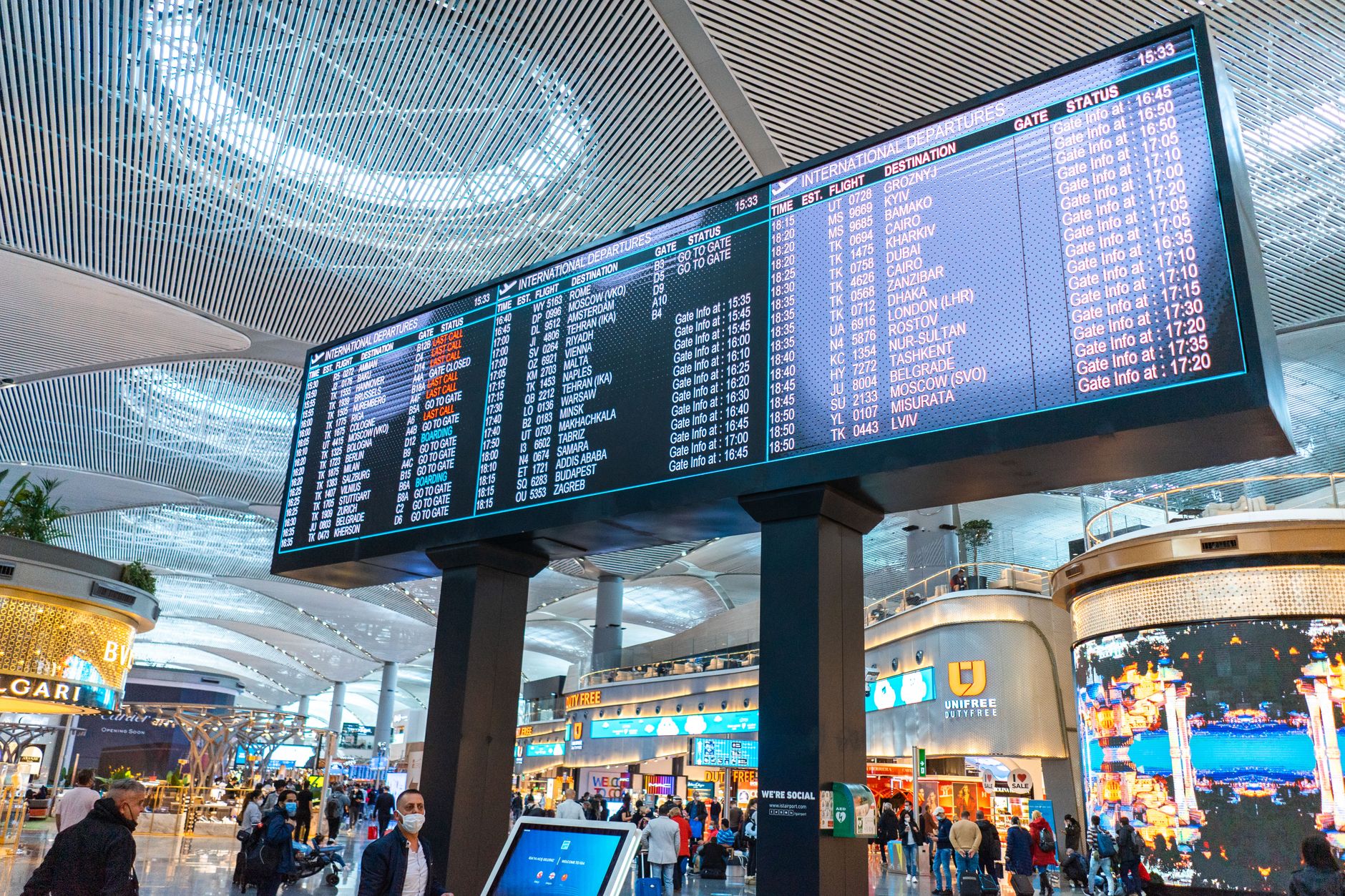 Is Skylink at DFW Free? A Complete Guide to Terminal Transportation