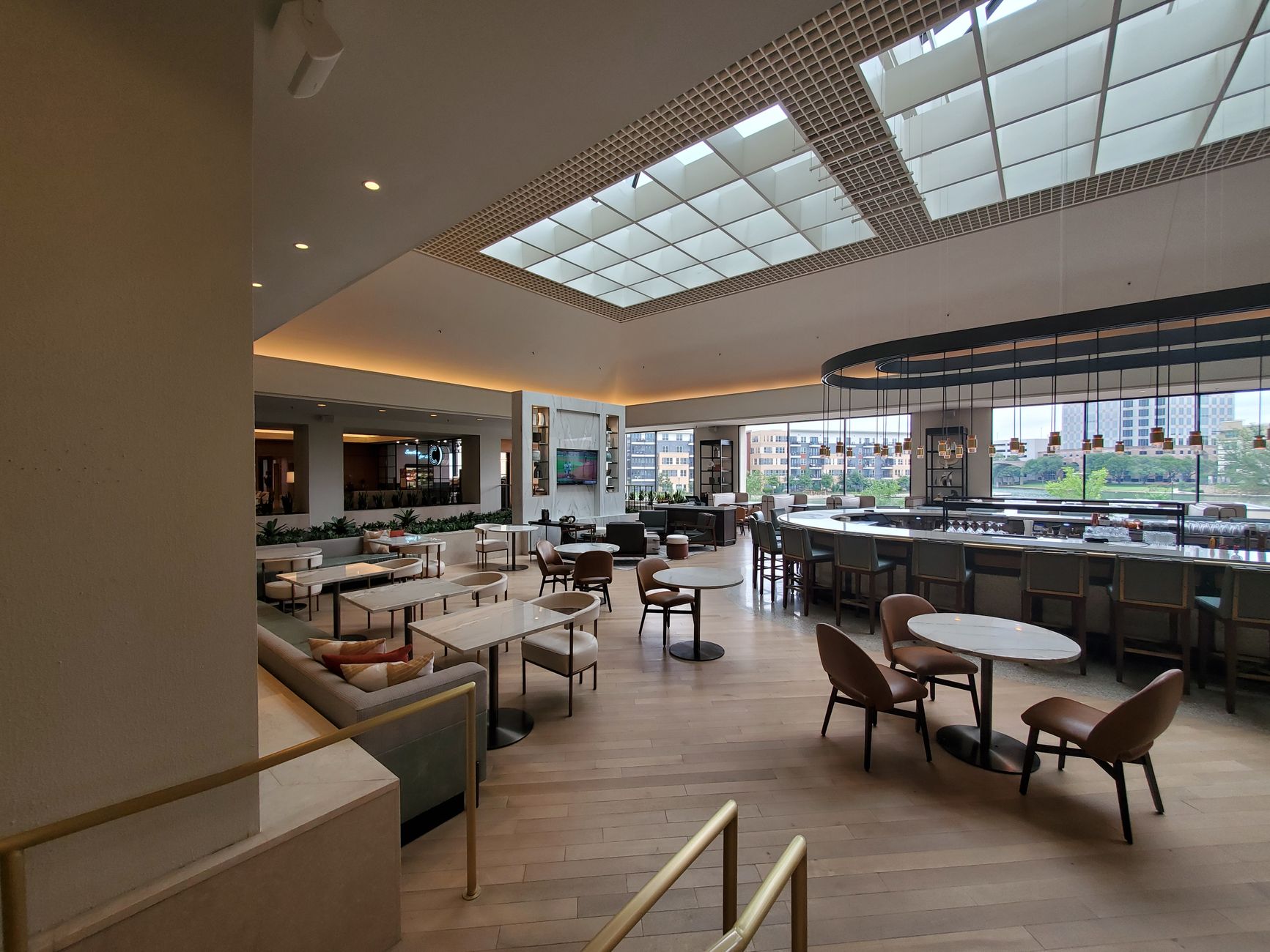 Arlington Restaurants Hotels Guide 2026: Where to Eat and Stay Near AT&T Stadium