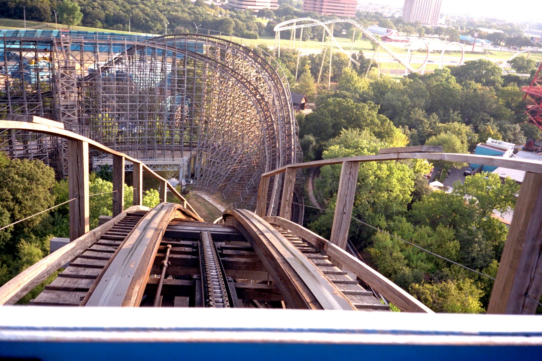 Best Amusement Parks in Arlington TX 2026 | Visitor's Guide